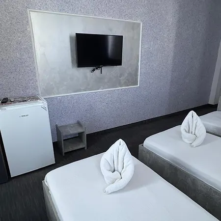 Minion Hotel *